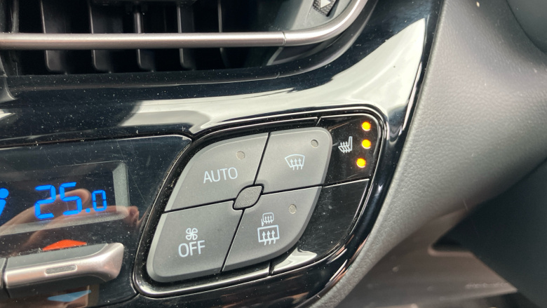 Toyota C-HR 1.8 Hybrid Design 5dr CVT Hybrid Hatchback